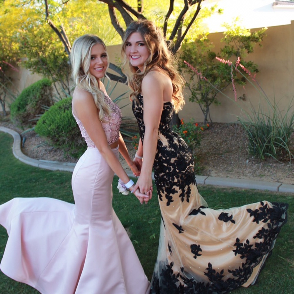 DETAILED MERMAID PROM DRESS - Picture 3 of 3